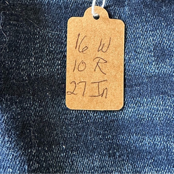 🌴 KanCan Distressed Frayed Hem Dark Wash Skinny Jesns Sz 27 EUC - Picture 5 of 6